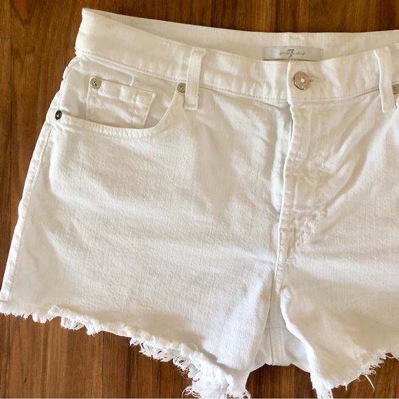 7 For All Man Kind White Denim Shorts - Size 29 - Picture 2 of 15